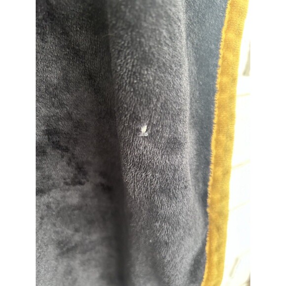 Batman Cape Blanket Doubles As A Cape Super Blanky One Small Hole As Pictured - Picture 7 of 13